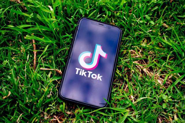 华为手机ip静态怎么设置:TikTok如何下载使用？需要什么工具？