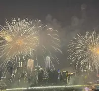 下载烟花秀游戏手机版(烟花秀模拟器103523下载)-第4张图片-QuickQ官网